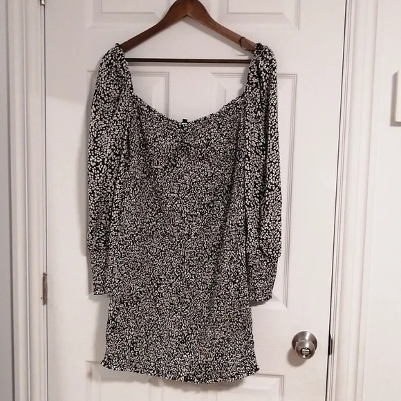 Dynamite Printed Mini Dress - Picture 2 of 9